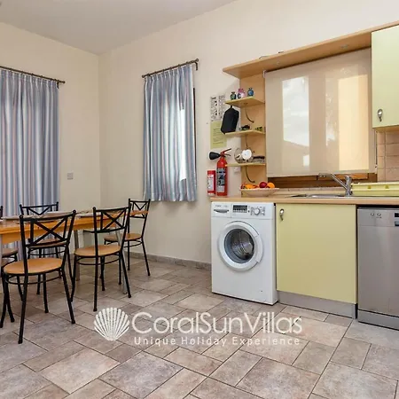 Βίλα Dionysus Tranquil Villa, By Coral Sun Κόλπος των Κοραλλιών