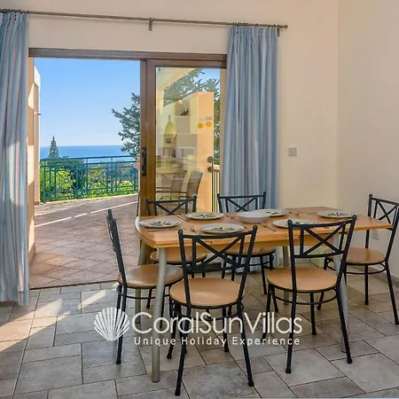 Dionysus Tranquil Villa, By Coral Sun Βίλα