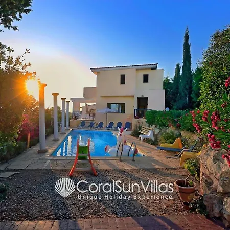 Dionysus Tranquil Villa, By Coral Sun Βίλα Κόλπος των Κοραλλιών