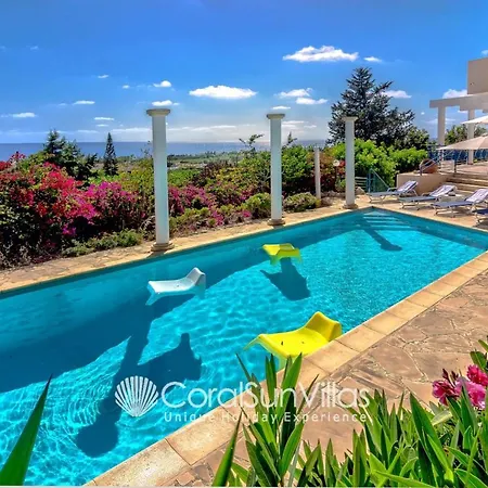 Dionysus Tranquil Villa, By Coral Sun Vila Coral Bay