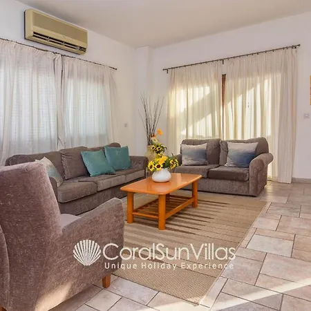 Dionysus Tranquil Villa, By Coral Sun Vila *