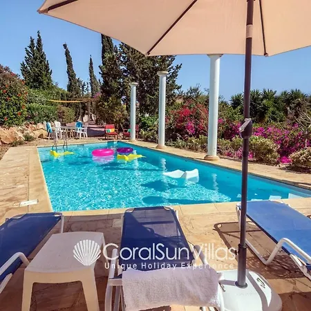 Dionysus Tranquil Villa, By Coral Sun Vila *