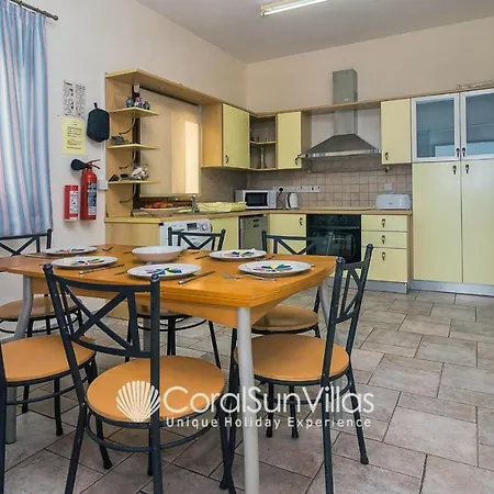 Dionysus Tranquil Villa, By Coral Sun * Coral Bay