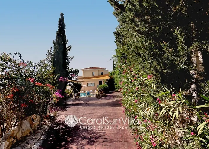 וילה Dionysus Tranquil Villa, By Coral Sun *