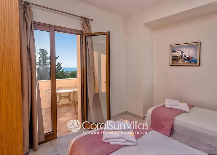 Dionysus Tranquil Villa, By Coral Sun וילה *