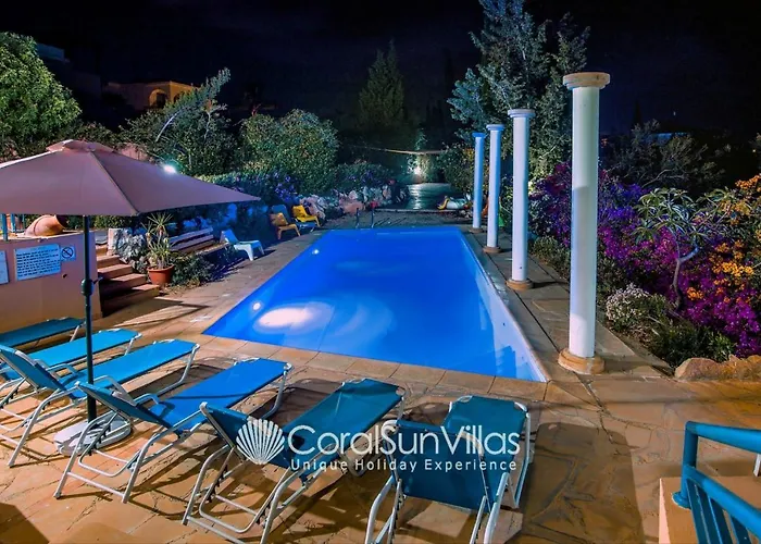 Dionysus Tranquil Villa, By Coral Sun וילה *