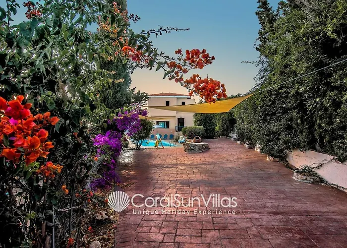 Dionysus Tranquil Villa, By Coral Sun וילה *