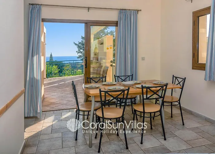 Dionysus Tranquil Villa, By Coral Sun וילה