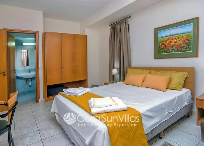 וילה Dionysus Tranquil Villa, By Coral Sun קורל ביי