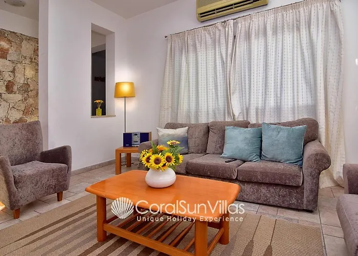 וילה Dionysus Tranquil Villa, By Coral Sun קורל ביי